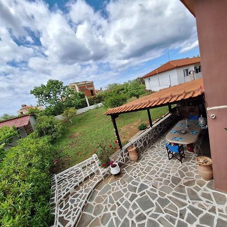 Villa Roadhouse, Nilie Hospitality Mgmt Flogita Exterior foto